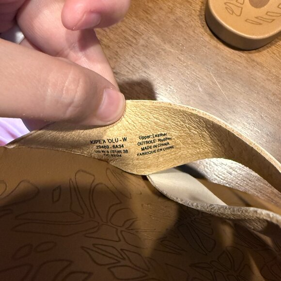 OluKai Kipe'a 'Olu Leather Slide Sandals Women's Neutral Quiet Luxury Sandal sz8 - Picture 4 of 7